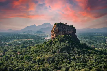 Poznejte krásu Srí Lanky: Nádherná dovolená pro ty, co se neradi nudí. Tuk-tukem se dostanete všude
