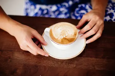Jak doma připravit fantastické cappuccino bez drahých přístrojů