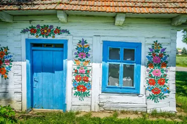 Neuvěřitelná místa v Polsku! Malovaná vesnička, pravá poušť i strašidelný les