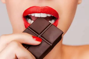 Proč lidé milují čokoládu: Důvodem je pocit na jazyku. Pozor ale na bílou