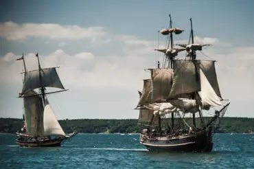 Legendární vzpoura na lodi Bounty: Příběh o lásce námořníků a zradě kapitána