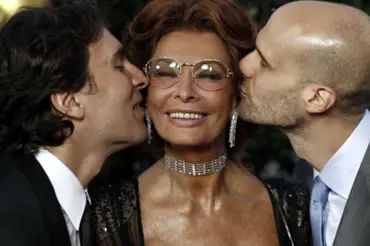 Horký kafe ze světa celebrit - Co se přiučit od sexbomby (Sophia Loren)