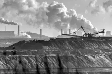 Miliardáři, kupujte uhlí, zachráníte svět