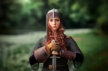 Jaké bylo skutečné postavení žen ve středověku: Naše představy jsou zkreslené