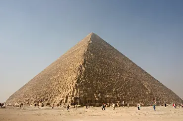 V Cheopsově pyramidě vědci našli podivné tepelné anomálie a vyřešili její záhadu