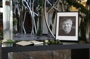 Poslední rozloučení s nejbohatším Čechem: Jak probíhal pohřeb Petra Kellnera?