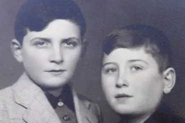 Dvojčata Jiří a Josef přežili Osvětim. Doktor Mengele s nimi měl dlouhodobý plán