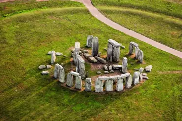 Vědci provedli analýzu DNA stavitelů Stonehenge a vyvrátili veškeré spekulace. Nic záhadného na nich není