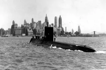 Operace Sunshine: Před 60 lety podplula americká jaderná ponorka severní pól