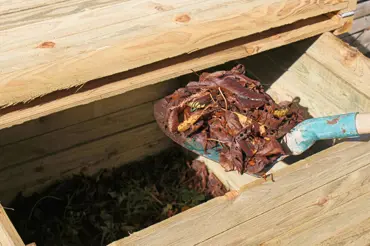 Kompostovat lze i v zimě, je k tomu však zapotřebí speciální kompostér