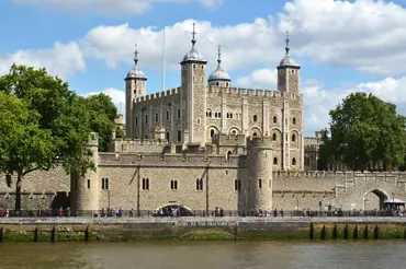 Záhadná vražda princátek v Toweru: Vědci našli kostřičky. Zabil je Richard III.?