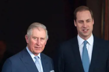 Další rozkol v královské rodině: Králi Karlovi se postavil už i princ William