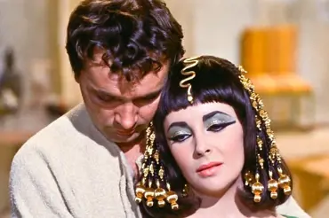 Jak skutečně vypadala Kleopatra: Rekonstrukce její tváře je fascinující. Do Taylorové má daleko