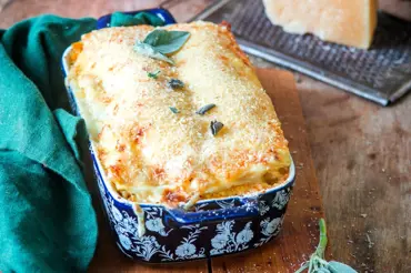 Zapomeňte na zbytky: Udělejte si ze zbylého toustového chleba rychlé lasagne