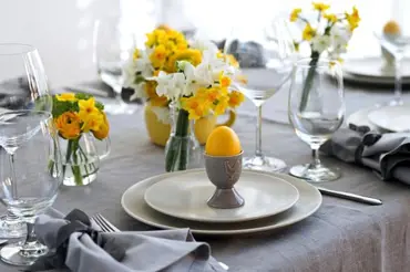 Velikonoce mají svá pravidla: Jak správně prostřít stůl pro slavnostní hodování