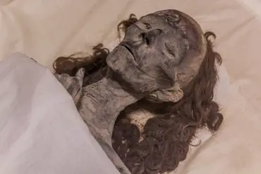 Vědec zrekonstruoval tvář Tutanchamonovy babičky. Tak vypadala nejkrásnější žena starého Egypta