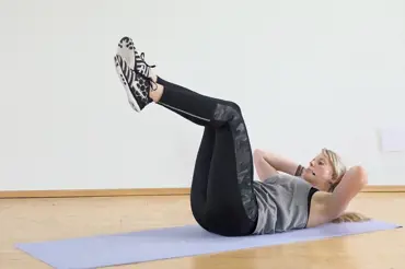 Video: Cvičení na 10 minut, které z vás vyžene kila navíc
