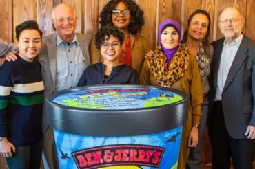 Zmrzlina Ben & Jerry's podpořila v boji proti Trumpovi i antisemitskou muslimku