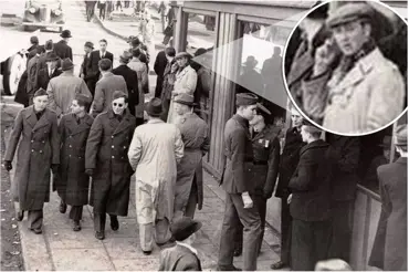 Fotografie z roku 1940 vyvolala na internetu šílenství. Identifikujete, co drží muž v ruce?