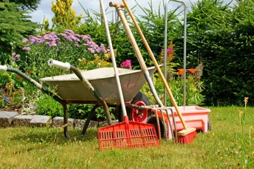 Co udělat se zahradním nářadím, ještě než začnete pracovat na zahradě?