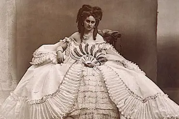 Takto vypadala první světová fotomodelka 19. století. Svedla i Napoleona III. Připadá vám dnes krásná?
