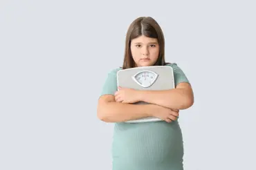 Obezitoložka varuje: Češi tloustnou, k pohodlnému stylu života vedou i děti. Nebraňte se lékům na hubnutí
