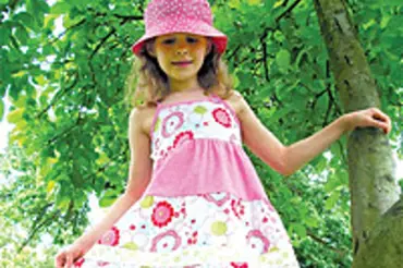 Radost šitá na míru: letní šaty pro malé slečny
