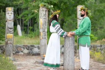 Staří Slované praktikovali o svatební noci strašlivý rituál. Ženy si nesly psychické následky celý život