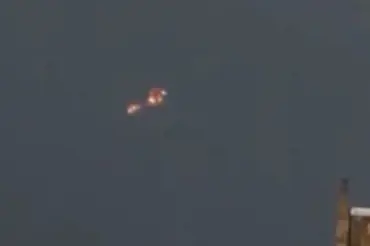 VIDEO: Obří létající objekt byl spatřen nad francouzskou vesničkou