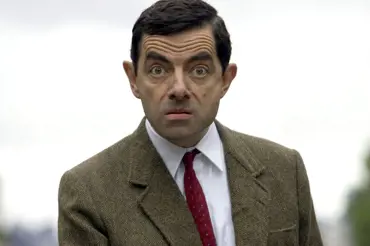 Víte, jak vypadal Mr. Bean úplně zamlada? Našli jsme fotku, u které se potrháte smíchy. Podívejte!