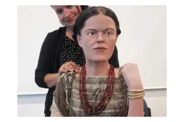 Vědci zrekonstruovali pozoruhodnou tvář nejbohatší české ženy z doby bronzové