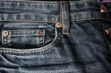 Hádanka pro chytré: K čemu sloužila tato malá kapsička v kapse na džínách. 99 % lidí na to nepřijde