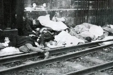 Boj o Masarykovo nádraží ukončila masová poprava. Kulku čekal i Jaroslav Seifert