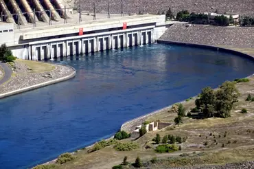 Sucho odhalilo v řece Eufrat tajemný tunel. Vedl do obřího města ztracené vyspělé civilizace