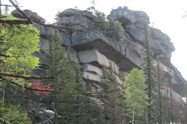 Záhada obřích megalitů v Rusku: Vědci nevěří, že "lego pro obry" postavili lidé