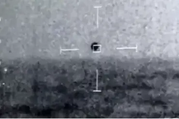 Americké námořnictvo našlo v Atlantiku neznámé objekty. Řítí se nevysvětlitelnou rychlostí