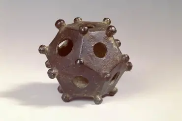 Amatér s detektorem kovů našel tento podivný předmět z doby Říma. Pro vědce je velkou záhadou