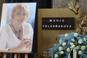 Smutná slova i veselé historky: Rodina a přátelé se loučili s Marií Poledňákovou