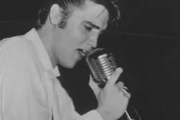 Legenda Elvis Presley: Od narození po vojnu