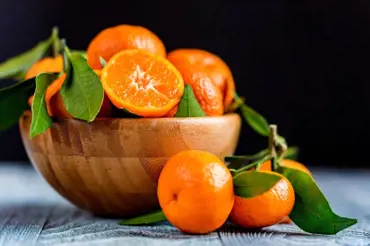 Mandarinky: Nenechte se ošidit! Jak v obchodě poznat, že je ovoce čerstvé?