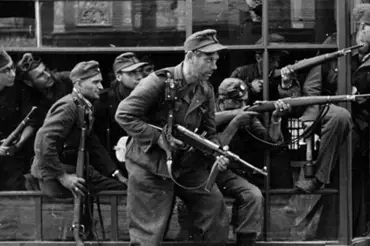 Hitlerovi kati: Zvláštní oddíl SS sestavený z duševně chorých se neštítil ničeho