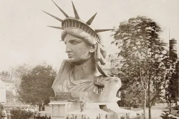 Specialisté oživili tvář sochy Svobody. Takto vypadala skvostná Francouzka, která jí stála modelem