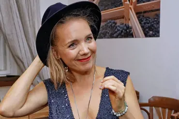 Lucie Vondráčková natočila výjimečný klip ke své nové písni