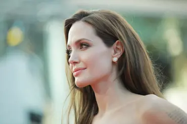 Angelina Jolie balancuje mezi prací a rodinou. Bez dětí by byl můj život temnější. Jsou lepší než já