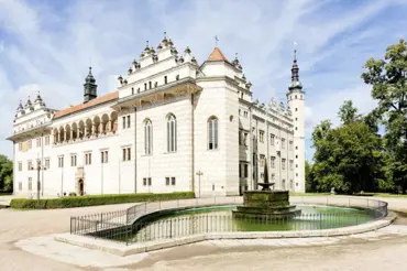 Kvíz: Poznáte z fotografií nejoblíbenější hrady a zámky v Čechách a na Moravě? Otestujte se!