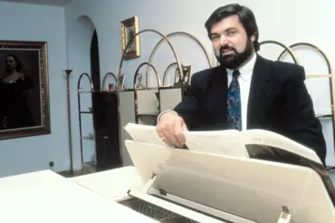 Co dnes dělá slovenský Pavarotti Peter Dvorský? Už mu bylo 70. Úplně se změnil. Poznáte ho ještě?