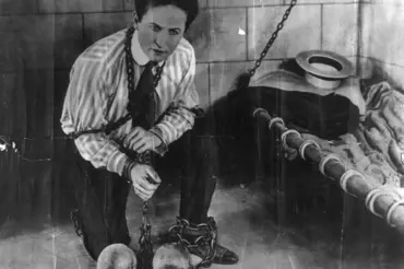 Absurdní smrt slavného mága Houdiniho: Omylem ho zabil zvědavý student