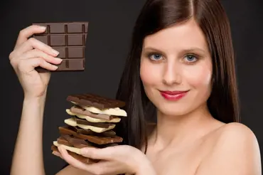 Jakou dávku čokolády denně byste měli sníst, aby vám prodloužila život?