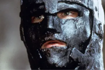 Kdo byl skutečně Muž se železnou maskou: Vědci našli novou stopu, která zcela zvrátila pátrání