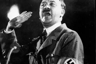 Velký omyl Adolfa Hitlera:Kdyby věděl, co symbolizuje hákový kříž, zavrhl by ho